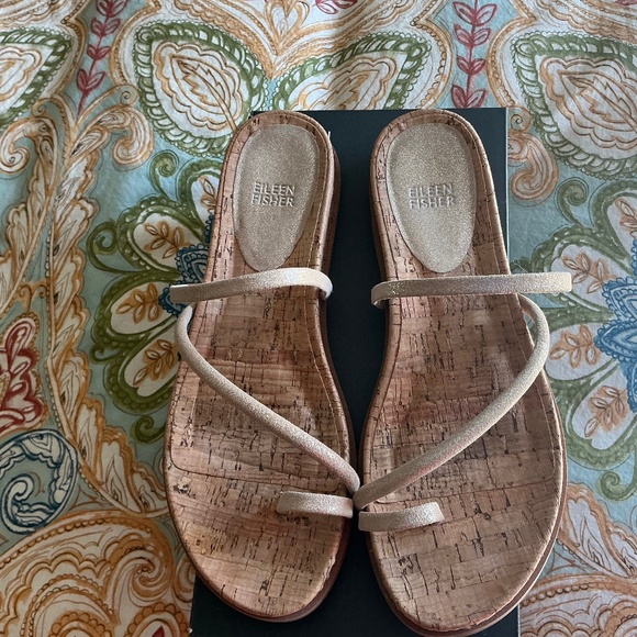 DORADO PLATINUM SANDAL SIZE 9 - Picture 1 of 3